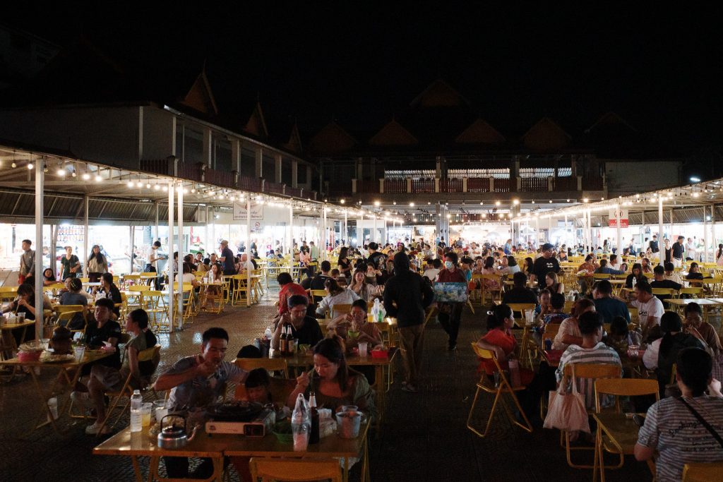 Chiang Rai night bazaar crowded with people